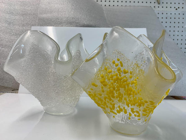 Versatile glass vases with colored edges and details